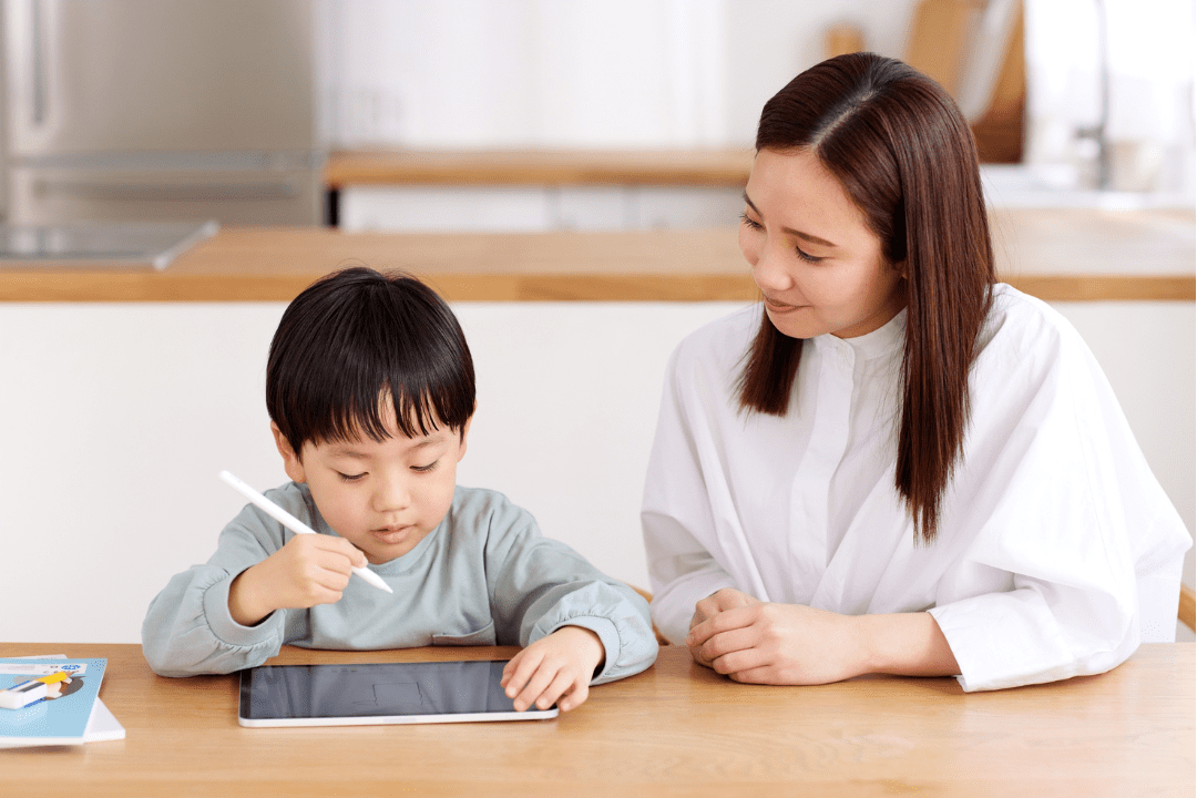 How Parents Can Support Their Child’s Online Learning Journey