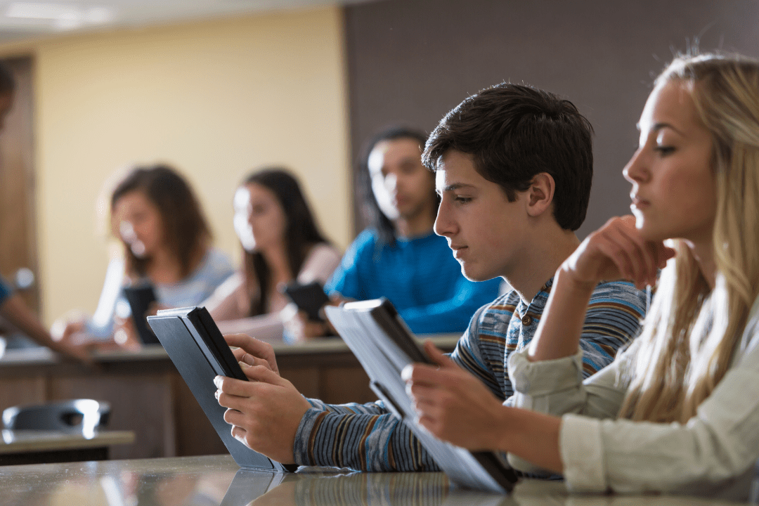 Impact of Digital Classrooms on Students: Benefits & Challenges Impact of Digital Classrooms on Students: Benefits & Challenges